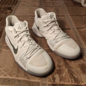 Nike Kyrie 3 White Chrome
